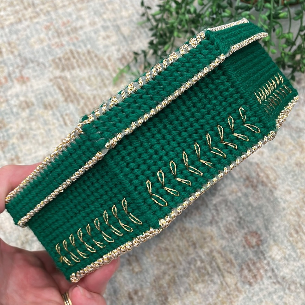 Needlepoint trinket box - Picture 6 of 8